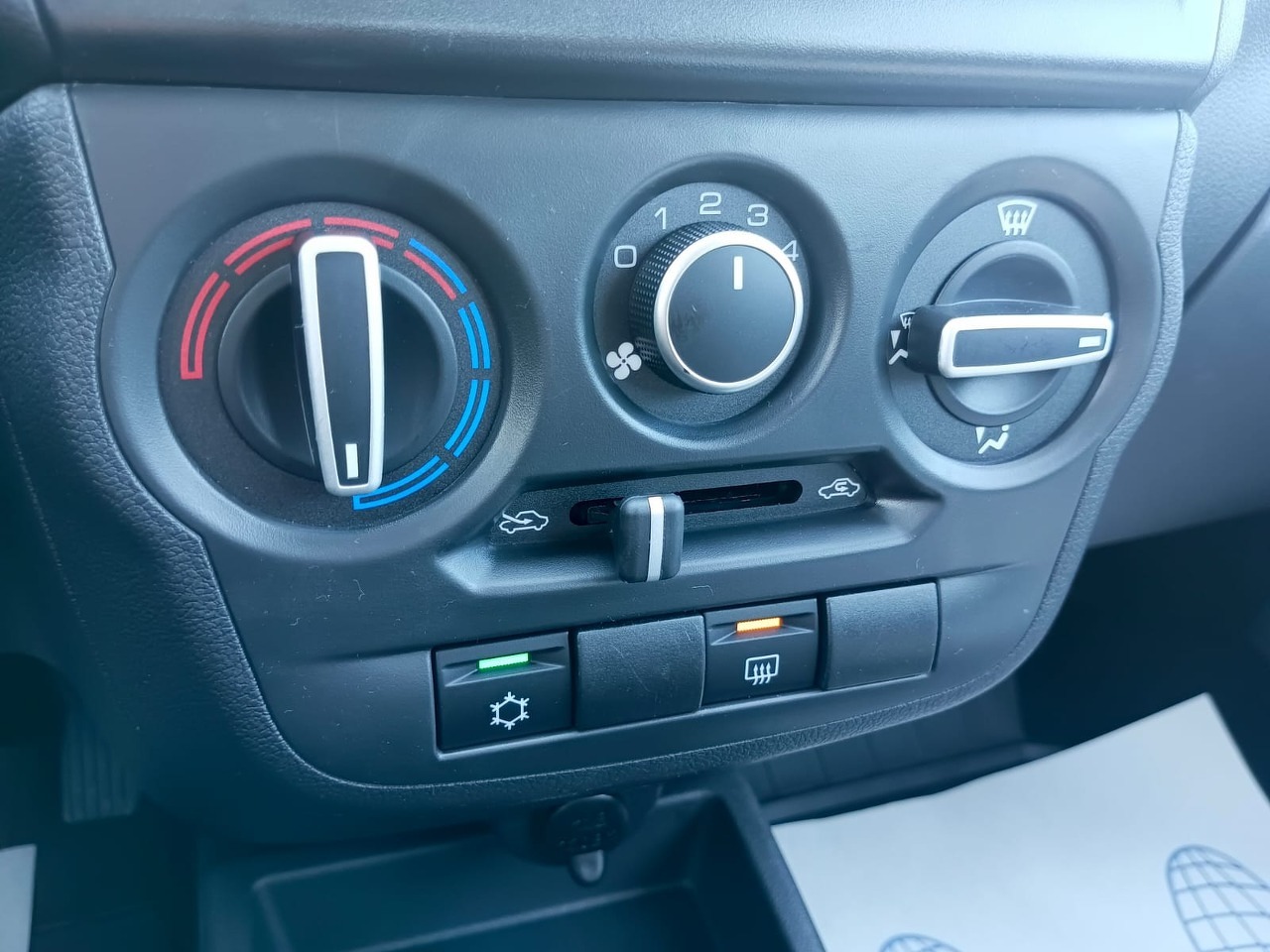 Легковой автотранспорт - LADA Granta 1.6 MT (90 л.с.)