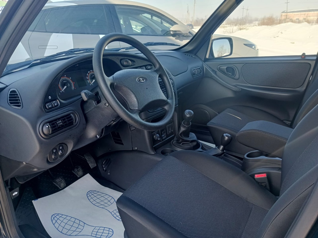 Легковой автотранспорт - Niva 1.7 MT (80 л.с.) 4WD