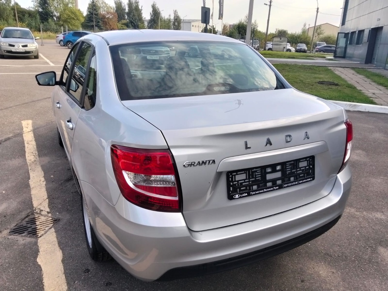 Легковой автотранспорт - LADA Granta 1.6 MT (90 л.с.)