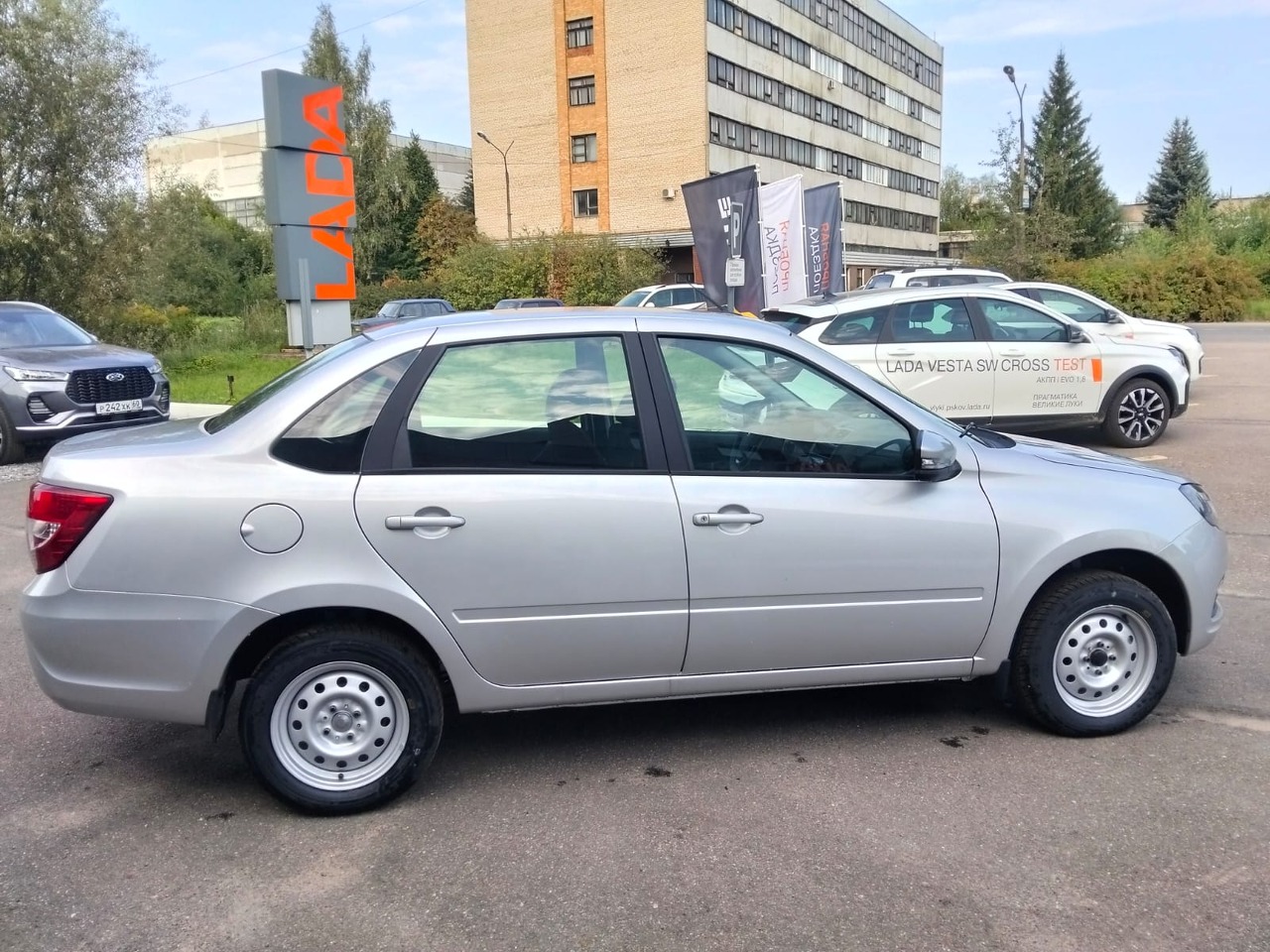 Легковой автотранспорт - LADA Granta 1.6 MT (90 л.с.)