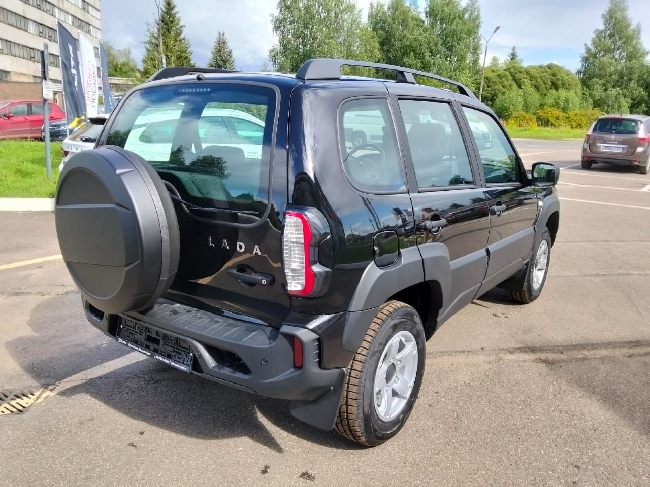 Легковой автотранспорт - LADA Niva Travel 1.7 MT (83 л.с.) 4WD