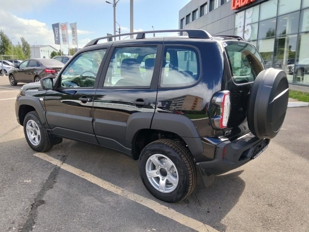 Легковой автотранспорт - LADA Niva Travel 1.7 MT (83 л.с.) 4WD