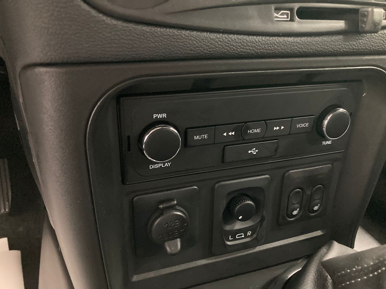 Легковой автотранспорт - LADA Niva Travel 1.7 MT (83 л.с.) 4WD