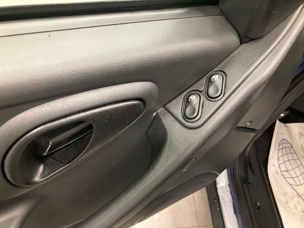 Легковой автотранспорт - LADA Niva Travel 1.7 MT (83 л.с.) 4WD