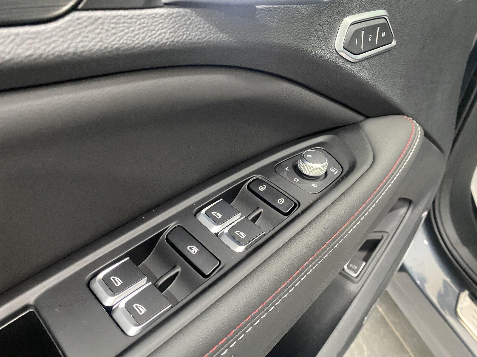 Легковой автотранспорт - GEELY Tugella 