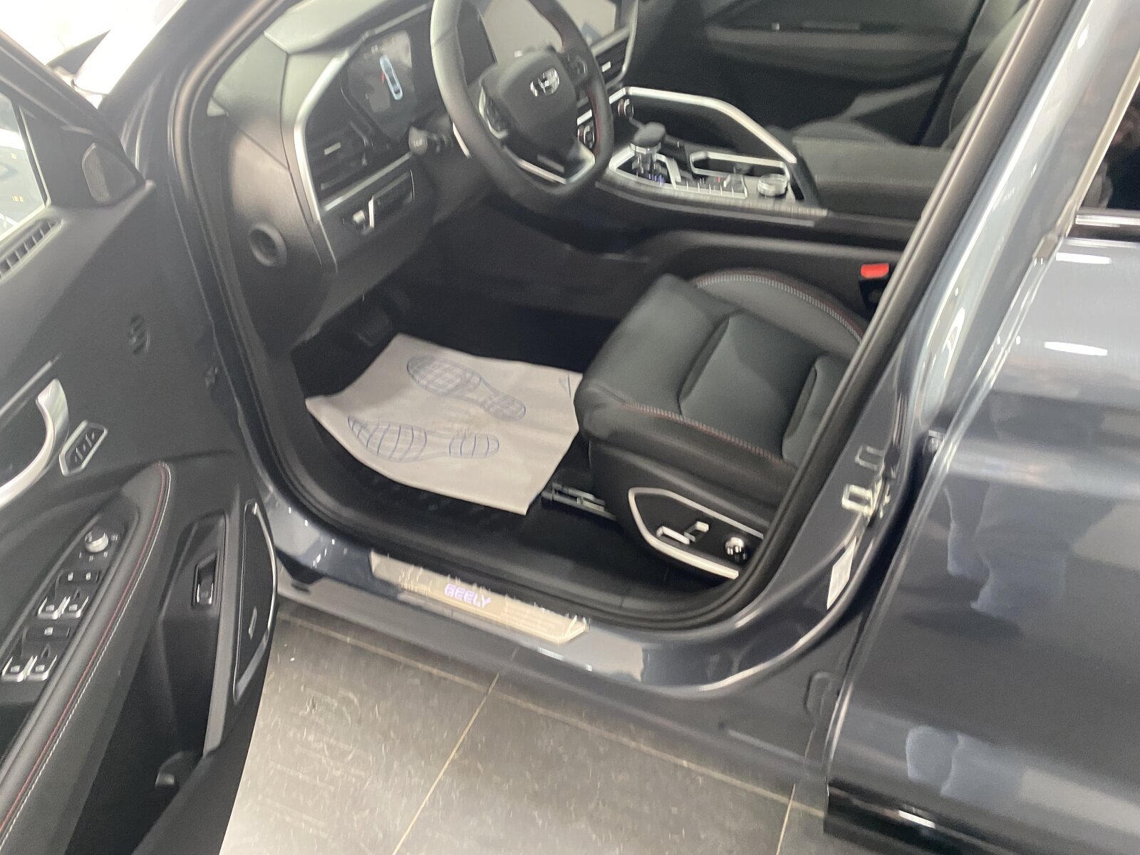 Легковой автотранспорт - GEELY Tugella 