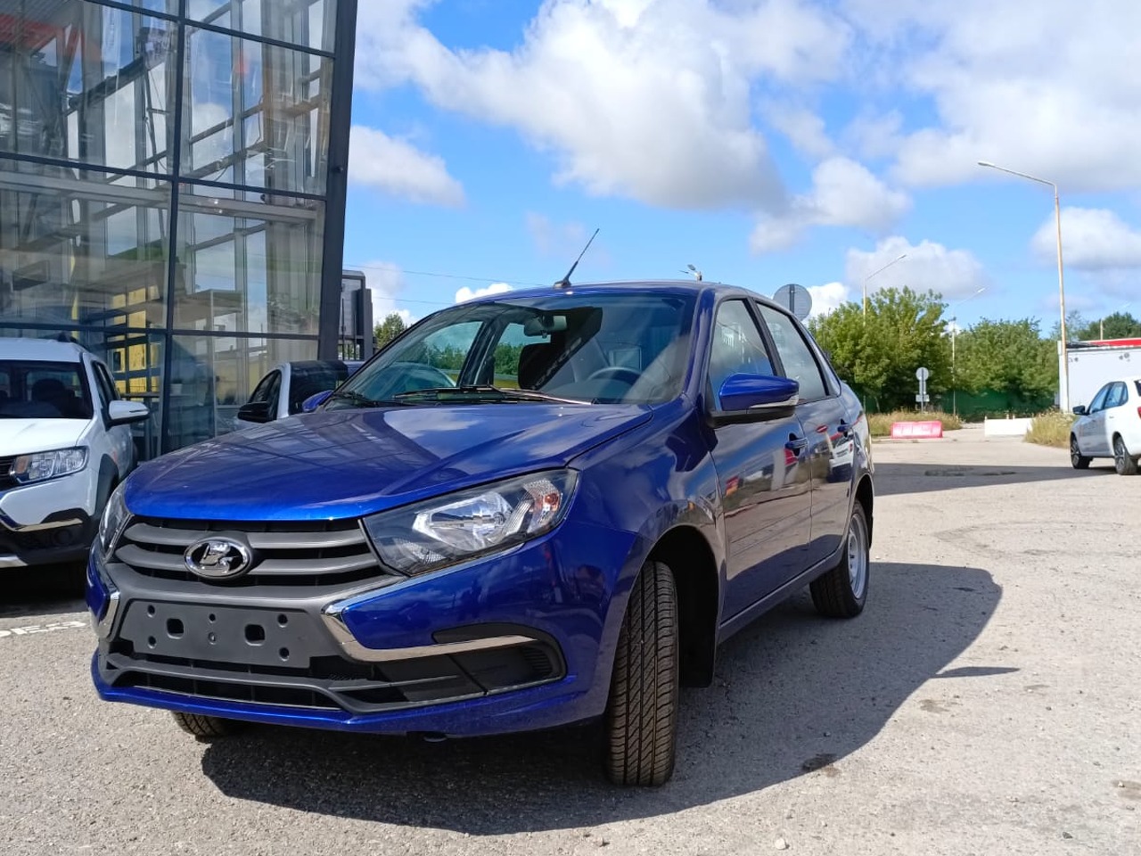 Легковой автотранспорт - LADA Granta 1.6 MT (90 л.с.)