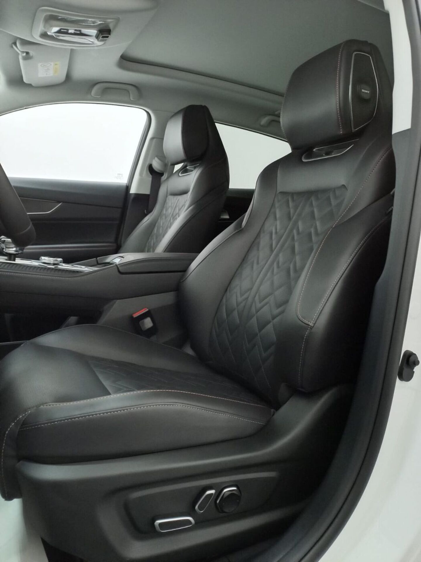 Легковой автотранспорт - CHANGAN UNI-K 2.0 AT (226 л.с.) 4WD