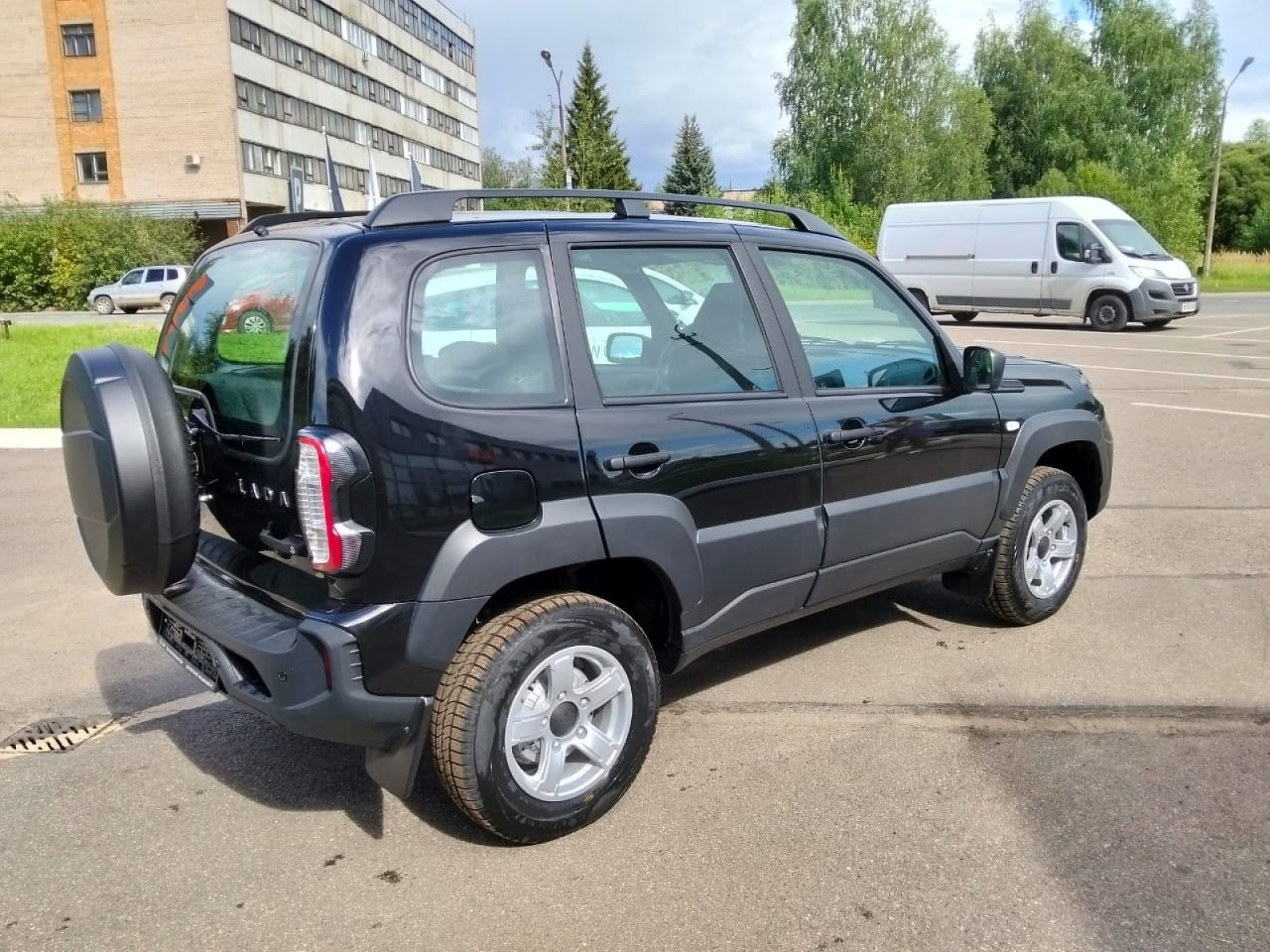 Легковой автотранспорт - LADA Niva Travel 1.7 MT (83 л.с.) 4WD