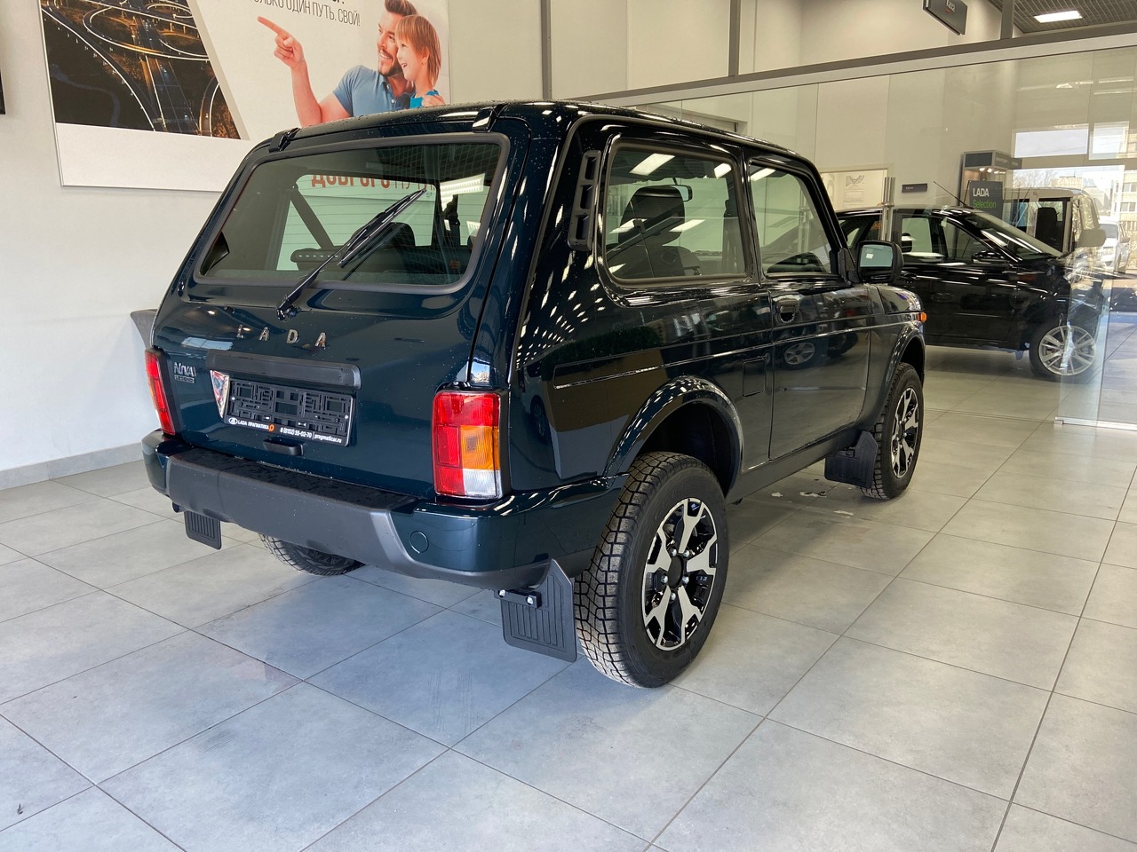 Легковой автотранспорт - LADA Niva Legend 1.7 MT (83 л.с.) 4WD