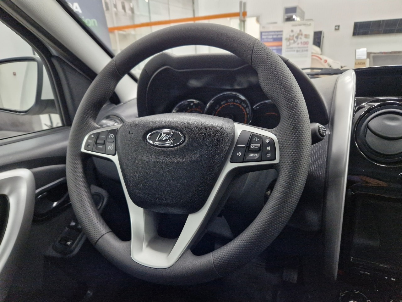 Легковой автотранспорт - LADA Largus 1.6 MT (106 л.с.)