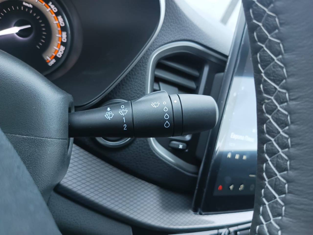 Легковой автотранспорт - LADA Vesta 1.6 MT (106 л.с.)