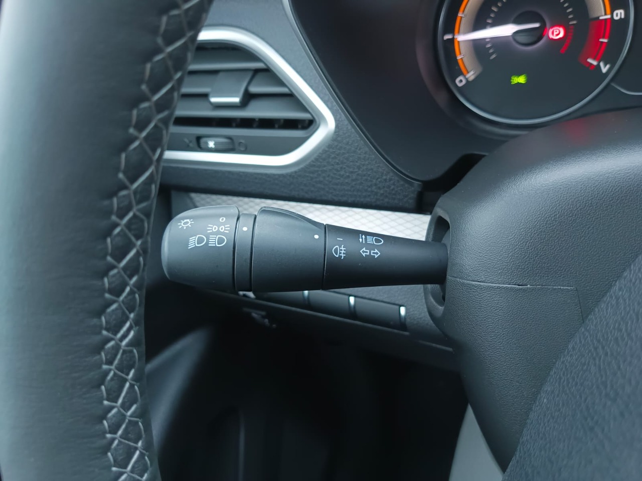 Легковой автотранспорт - LADA Vesta 1.6 MT (106 л.с.)