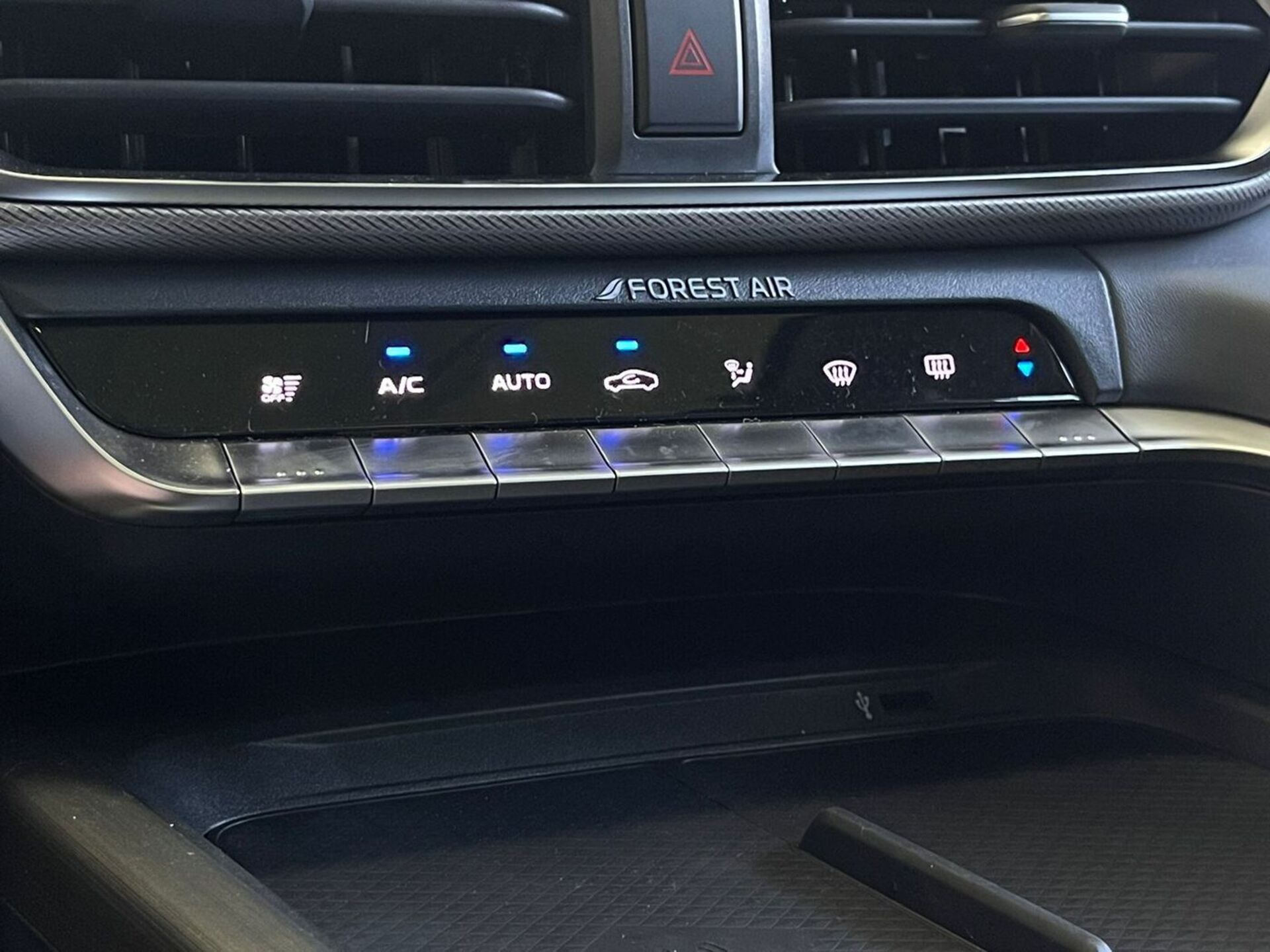 Легковой автотранспорт - CHANGAN UNI-T 1.5 AMT (167 л.с.)