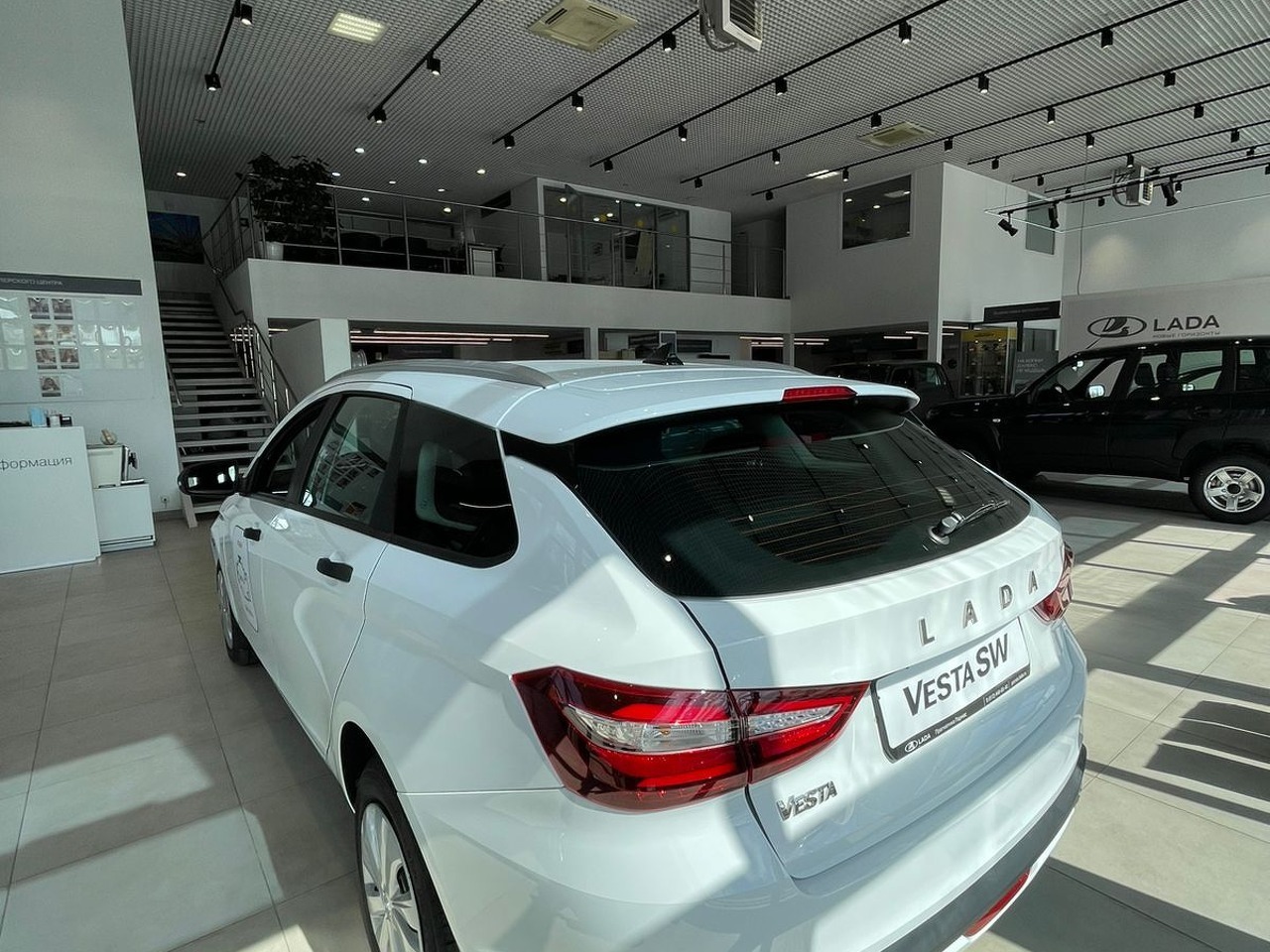 Легковой автотранспорт - LADA Vesta SW 1.6 MT (106 л.с.)