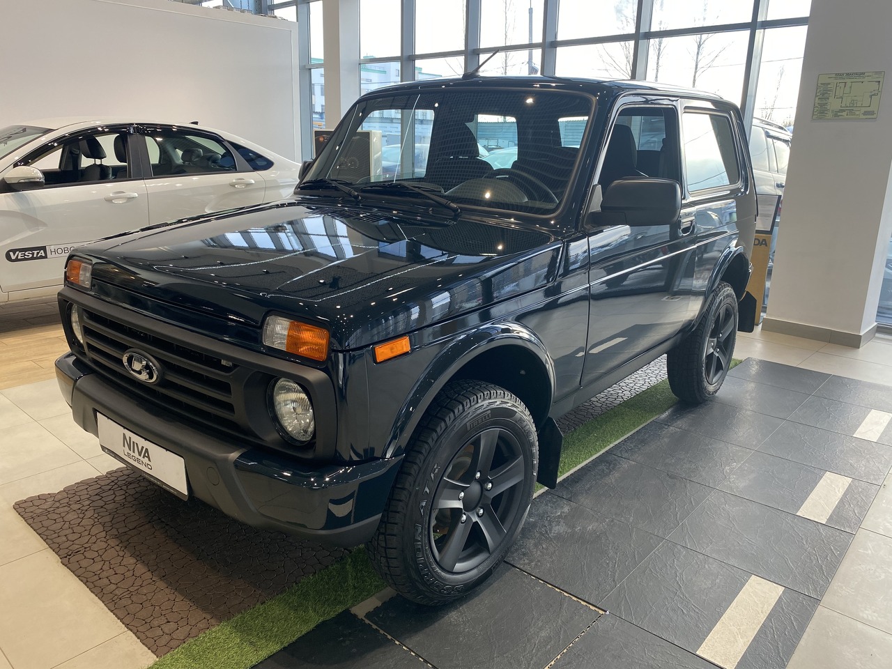 Легковой автотранспорт - LADA Niva Legend 1.7 MT (83 л.с.) 4WD