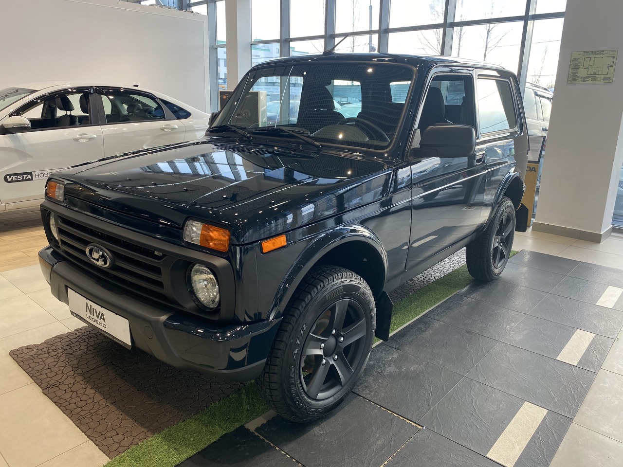 Легковой автотранспорт - LADA Niva Legend 1.7 MT (83 л.с.) 4WD