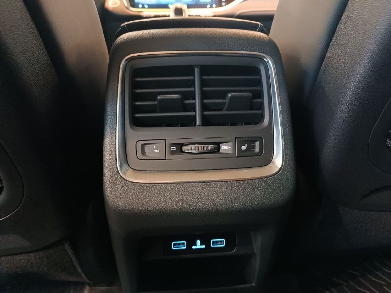 Легковой автотранспорт - GEELY Atlas Pro 