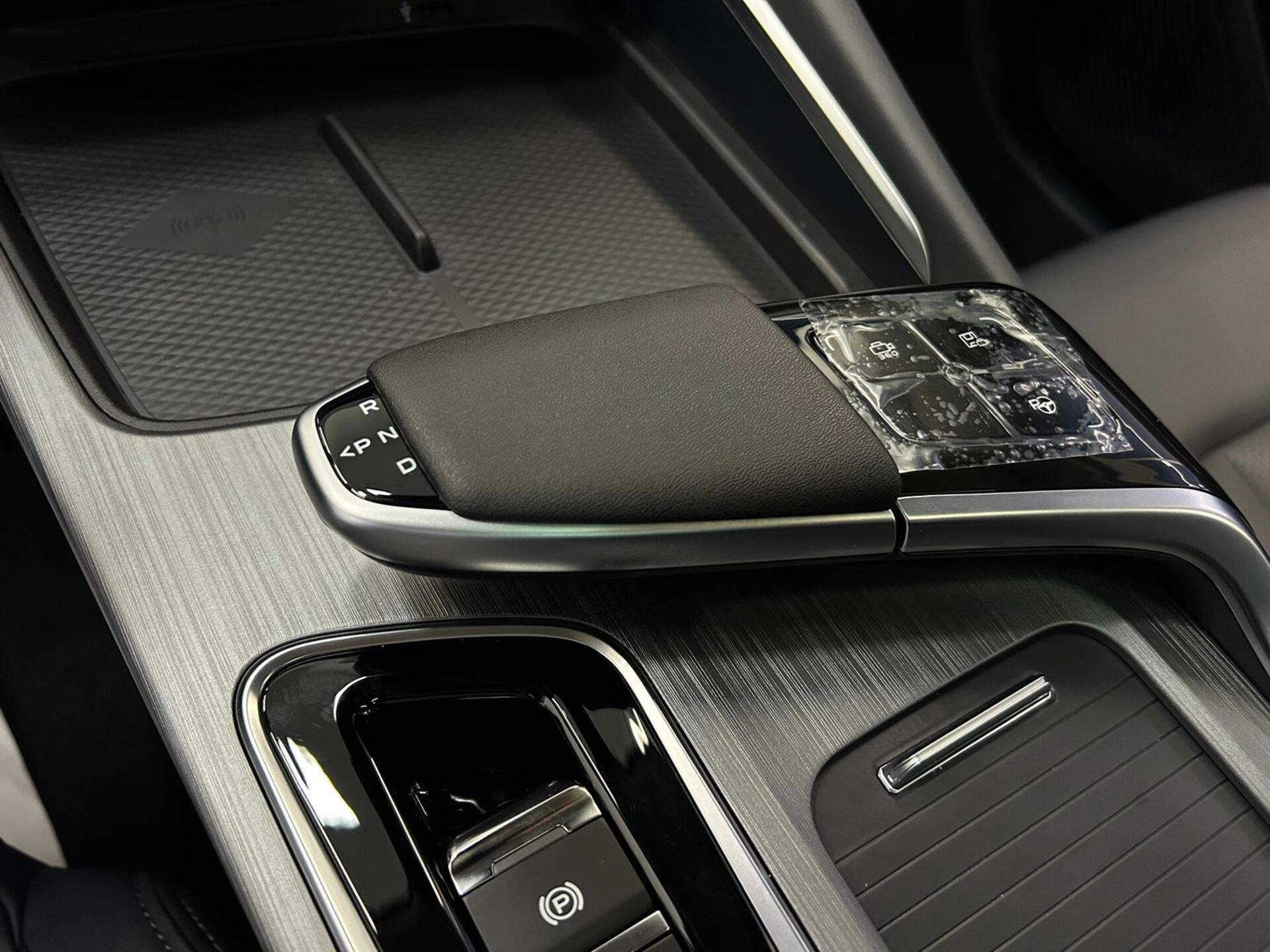 Легковой автотранспорт - CHANGAN UNI-T 1.5 AMT (167 л.с.)