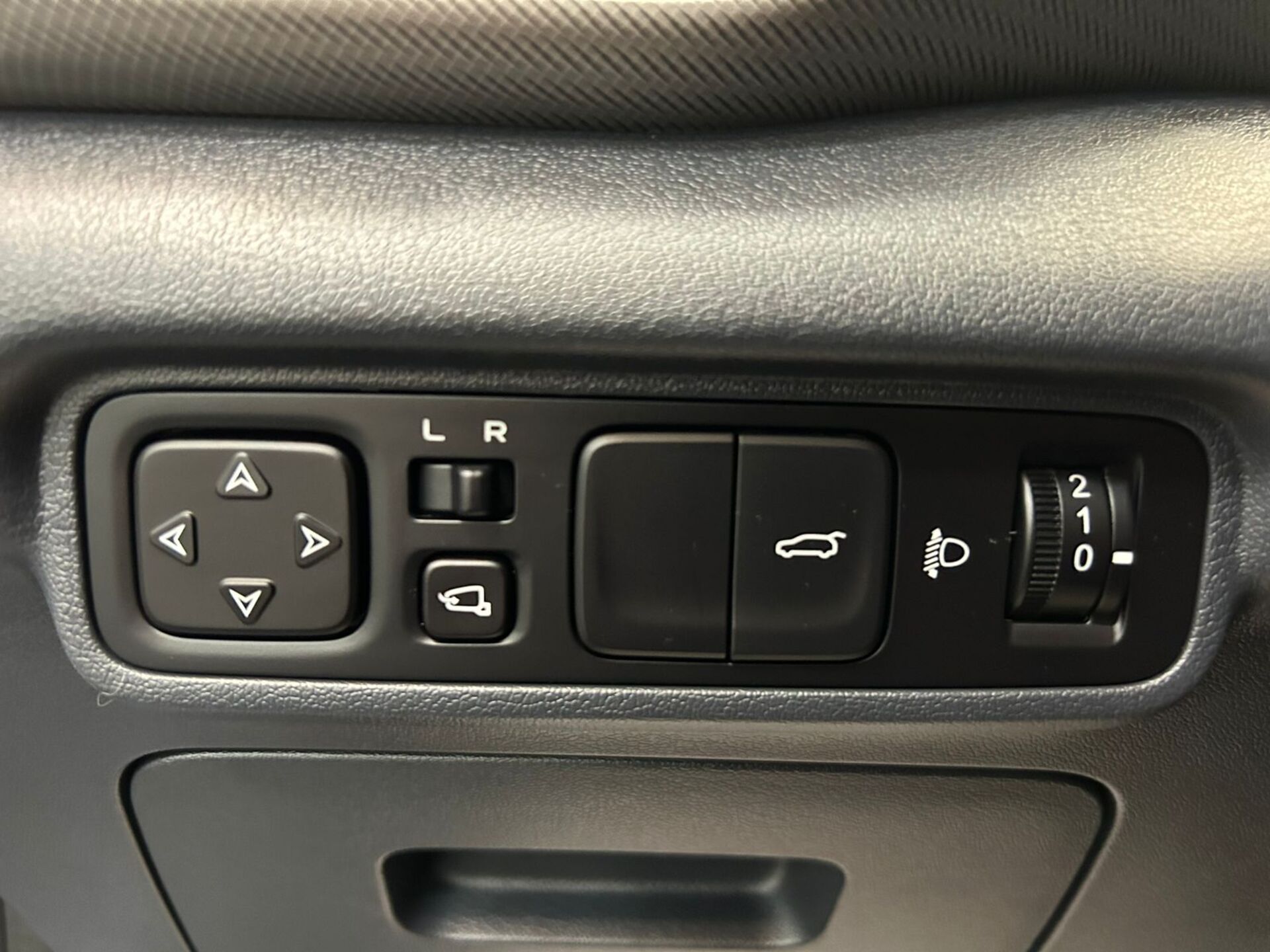 Легковой автотранспорт - CHANGAN UNI-T 1.5 AMT (167 л.с.)