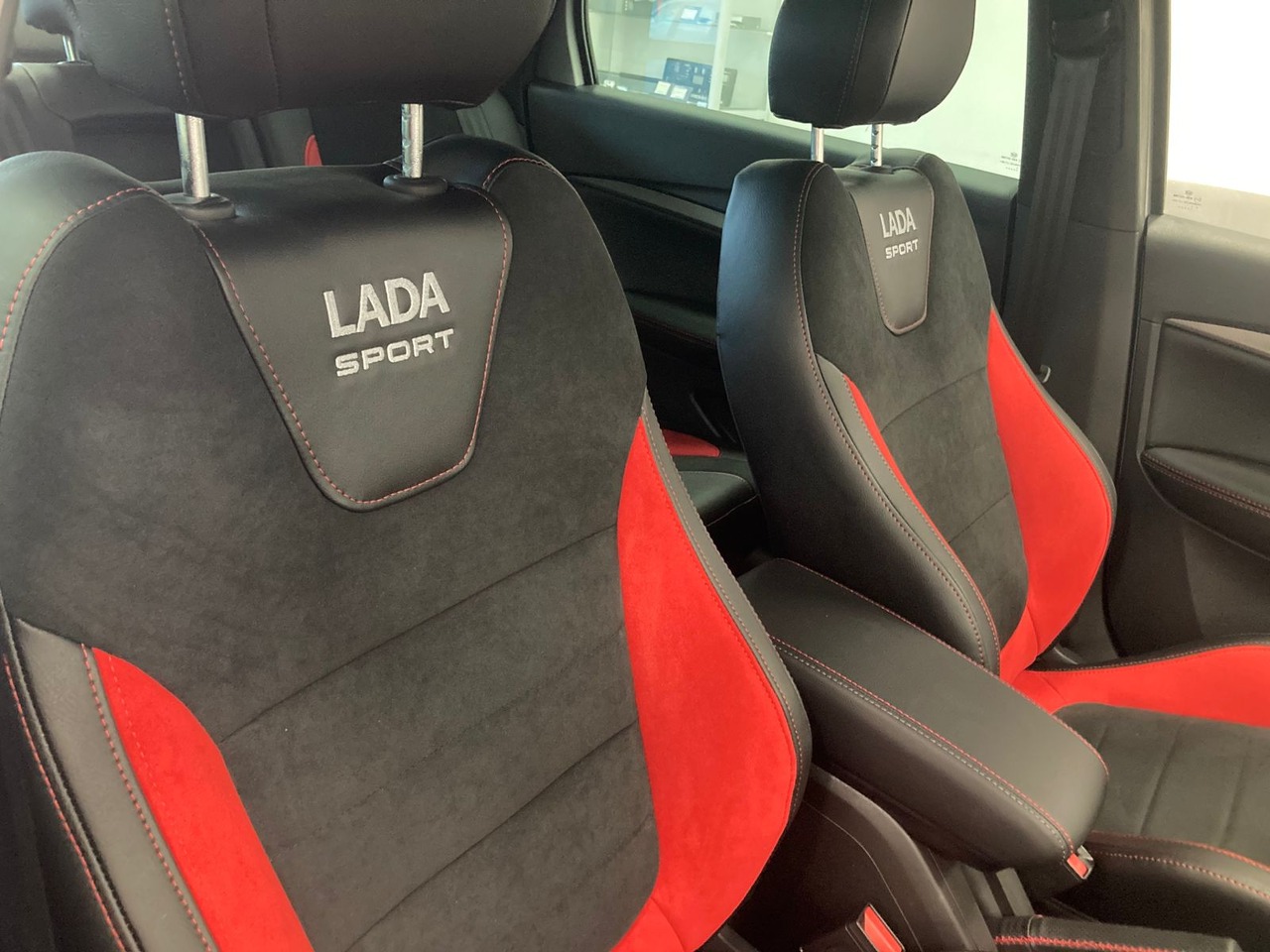 Легковой автотранспорт - LADA Vesta Sportline 1.6 MT (118 л.с.)