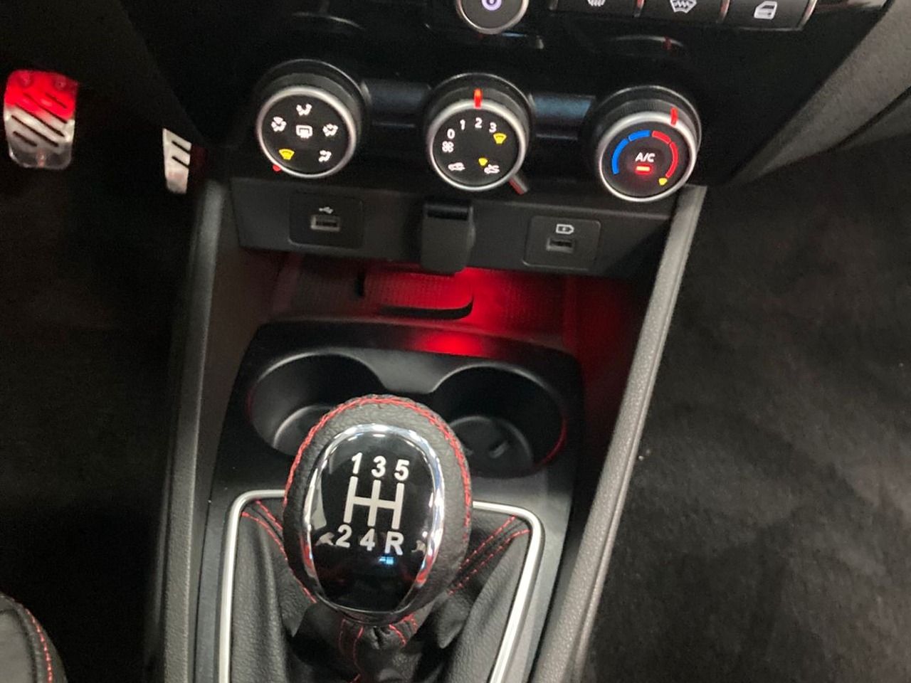 Легковой автотранспорт - LADA Vesta Sportline 1.6 MT (118 л.с.)