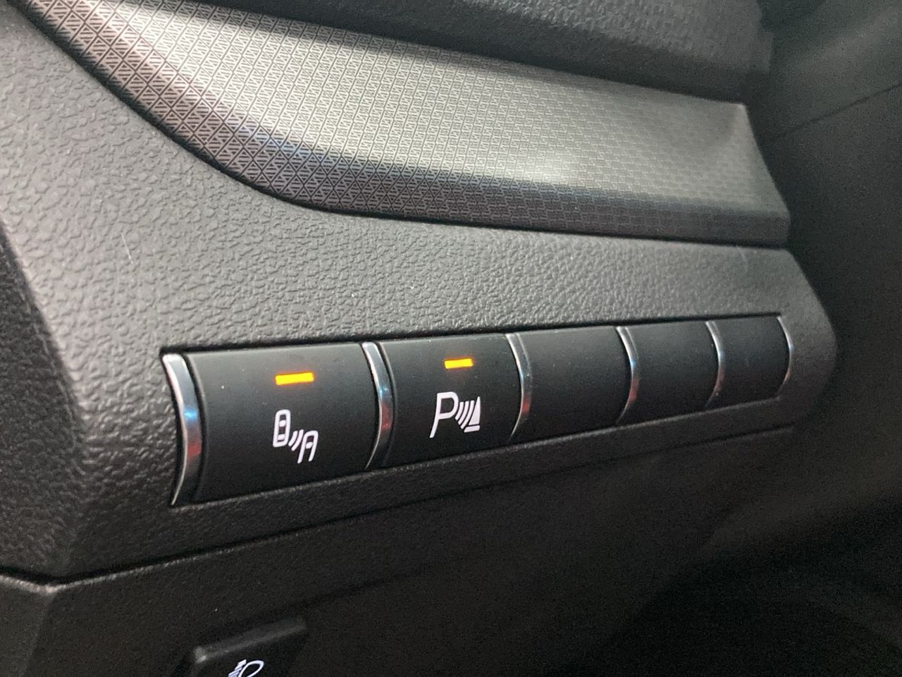 Легковой автотранспорт - LADA Vesta Sportline 1.6 MT (118 л.с.)