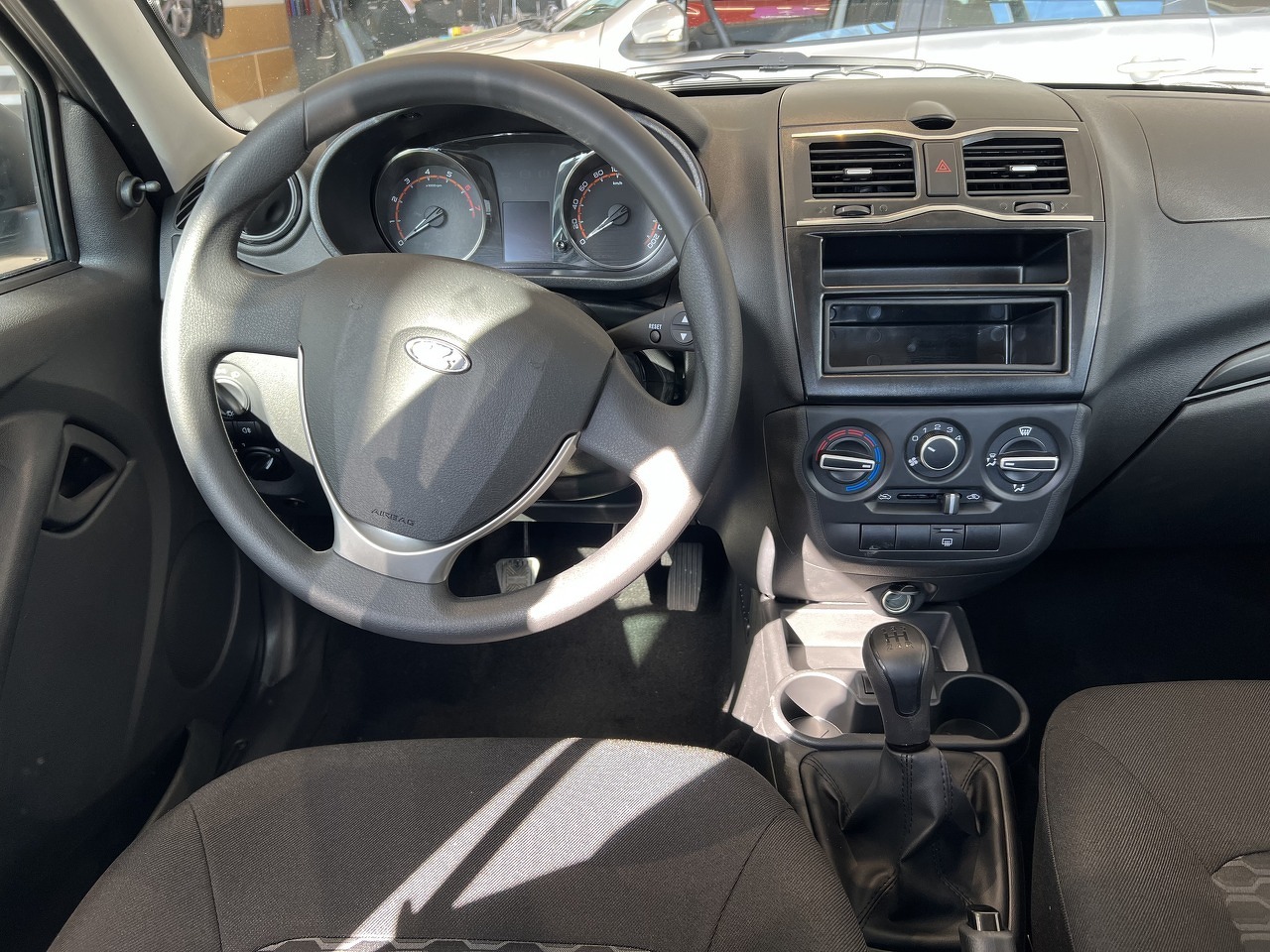 Легковой автотранспорт - Granta Euro-2 1.6 MT (90 л.с.)