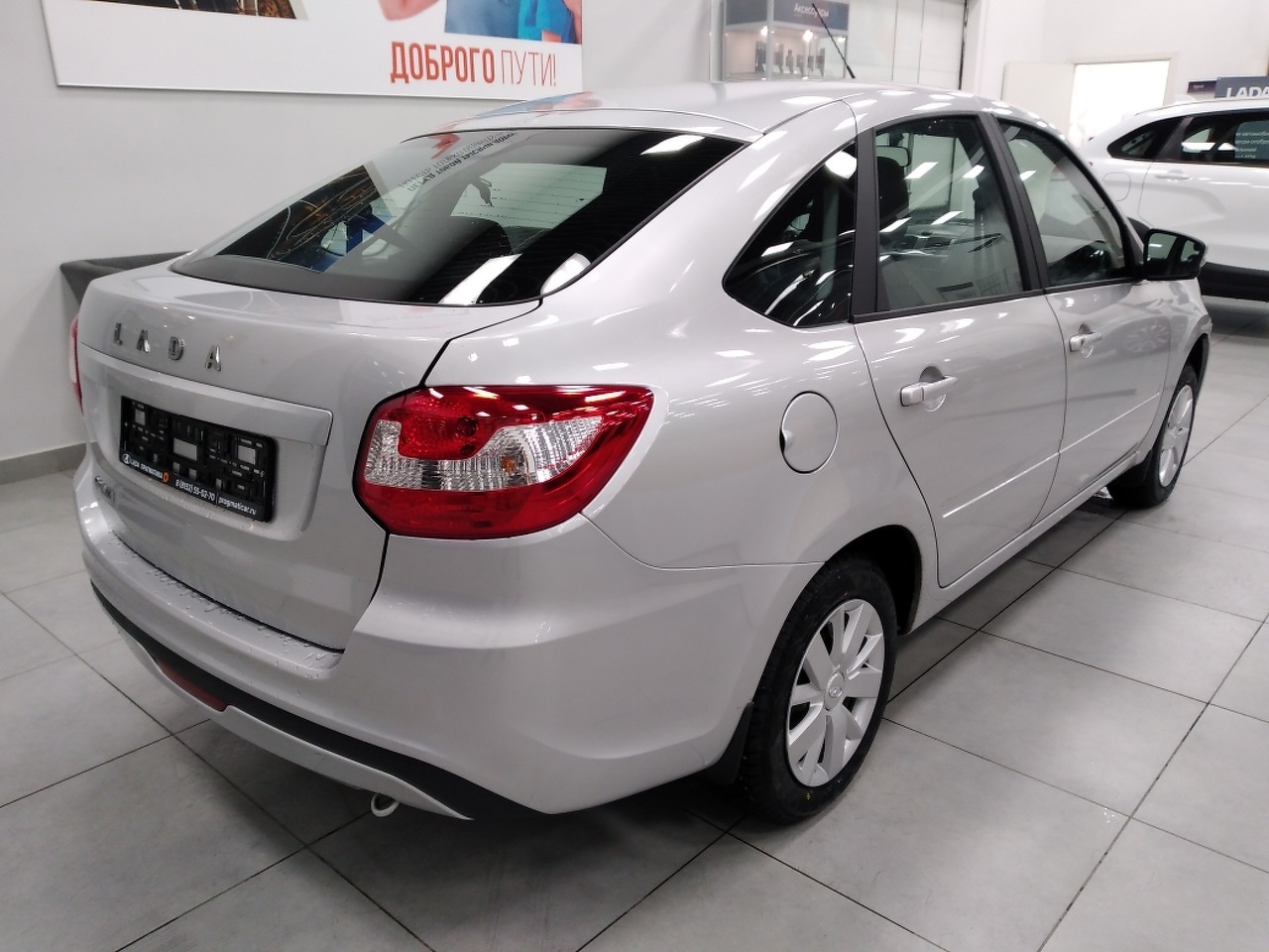 Легковой автотранспорт - LADA Granta 1.6 MT (90 л.с.)