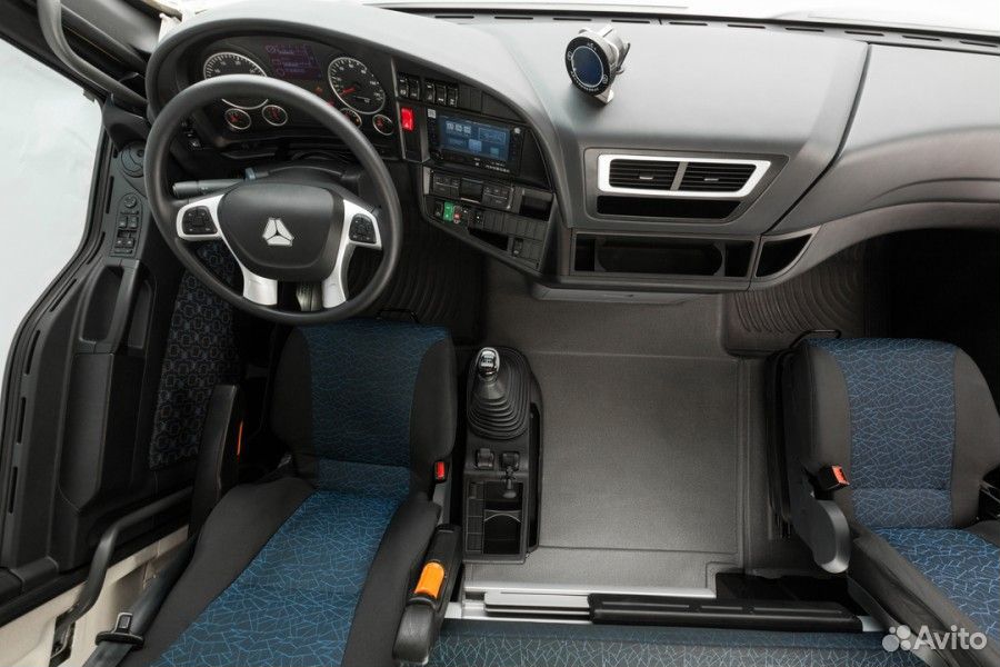 Грузовой автотранспорт - SITRAK C7H