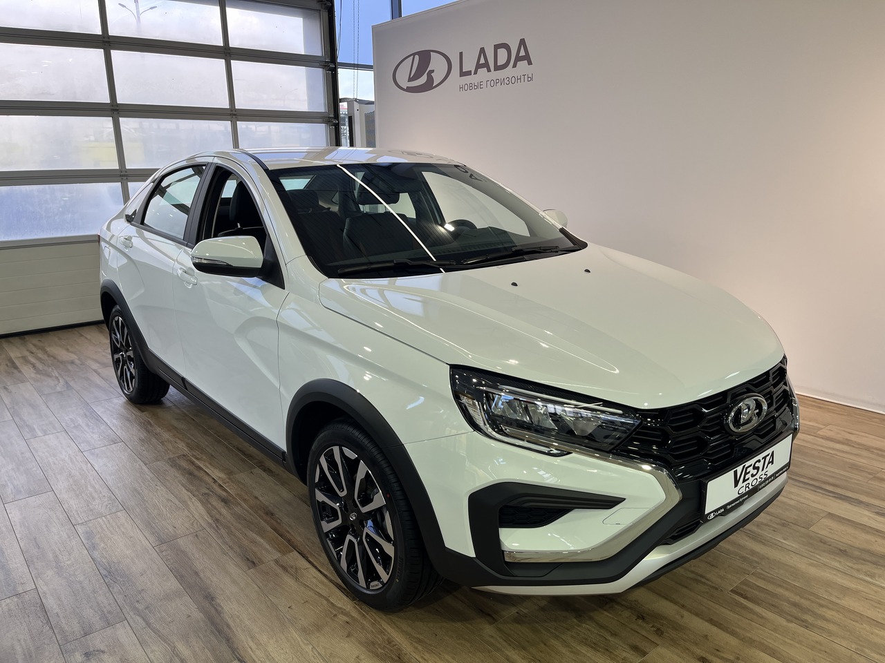 Легковой автотранспорт - Vesta Cross 1.6 MT (106 л.с.)