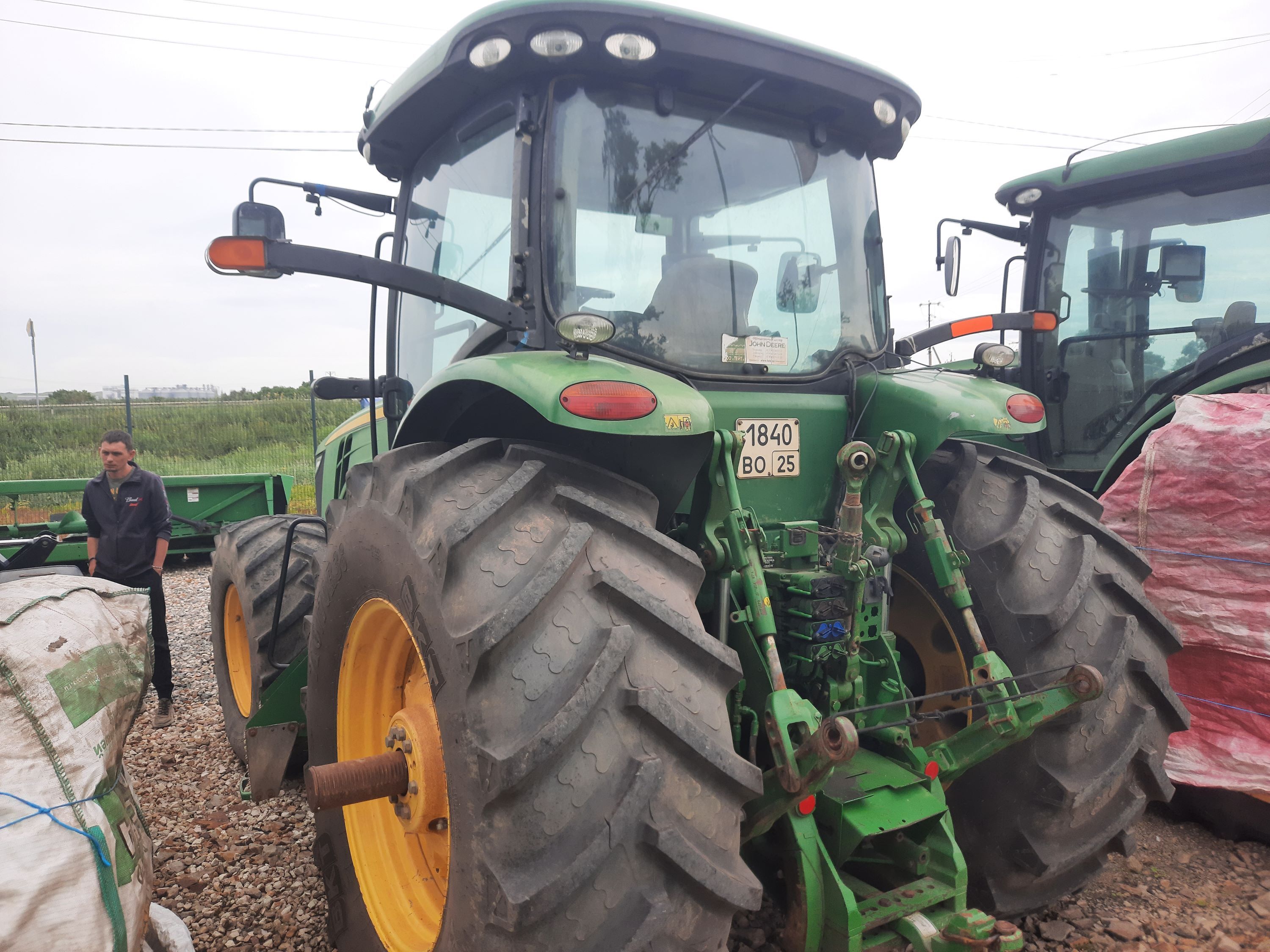 Колесные тракторы - JOHN DEERE 8285R 4WD