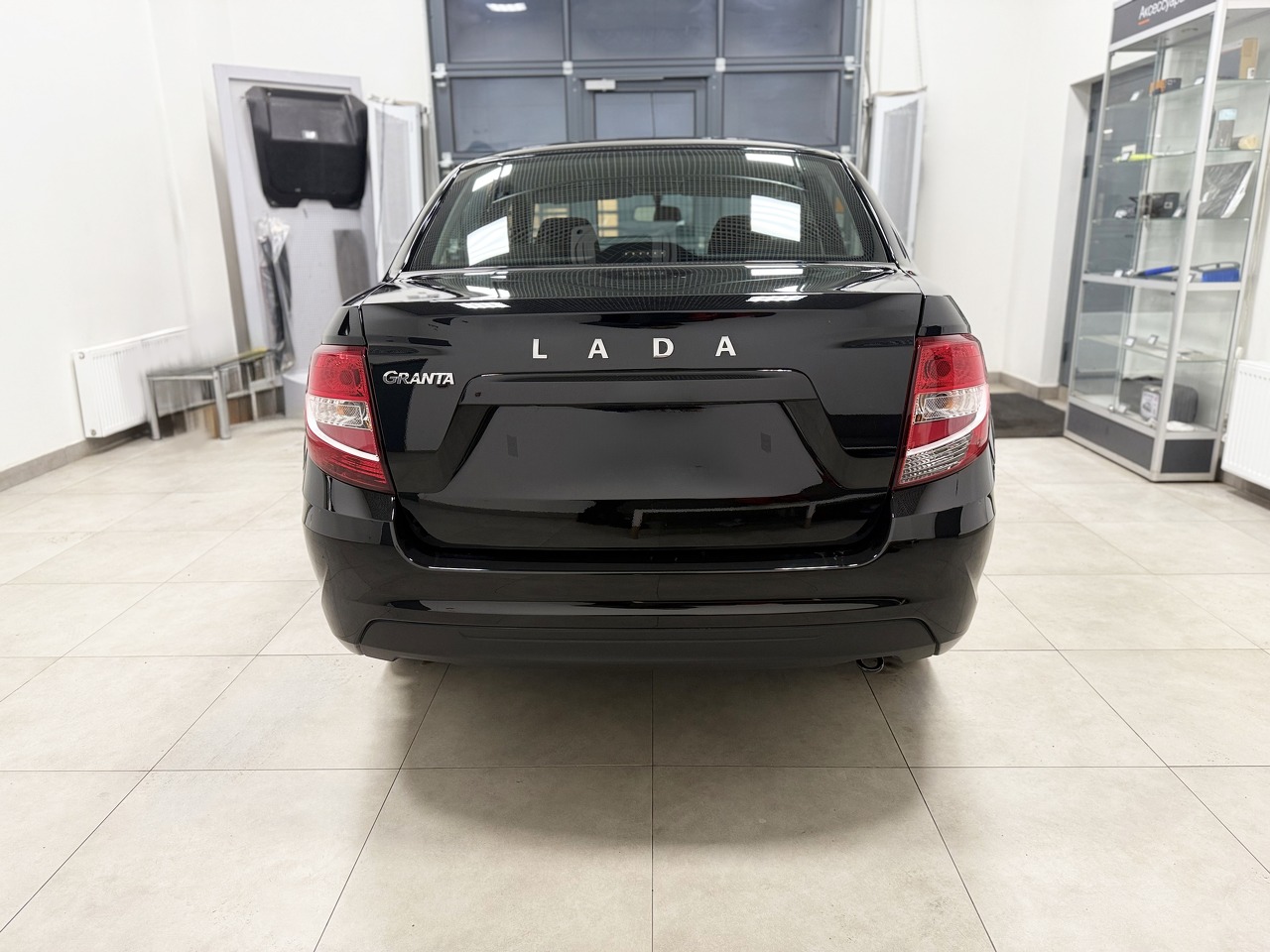 Легковой автотранспорт - LADA Granta 1.6 MT (90 л.с.)