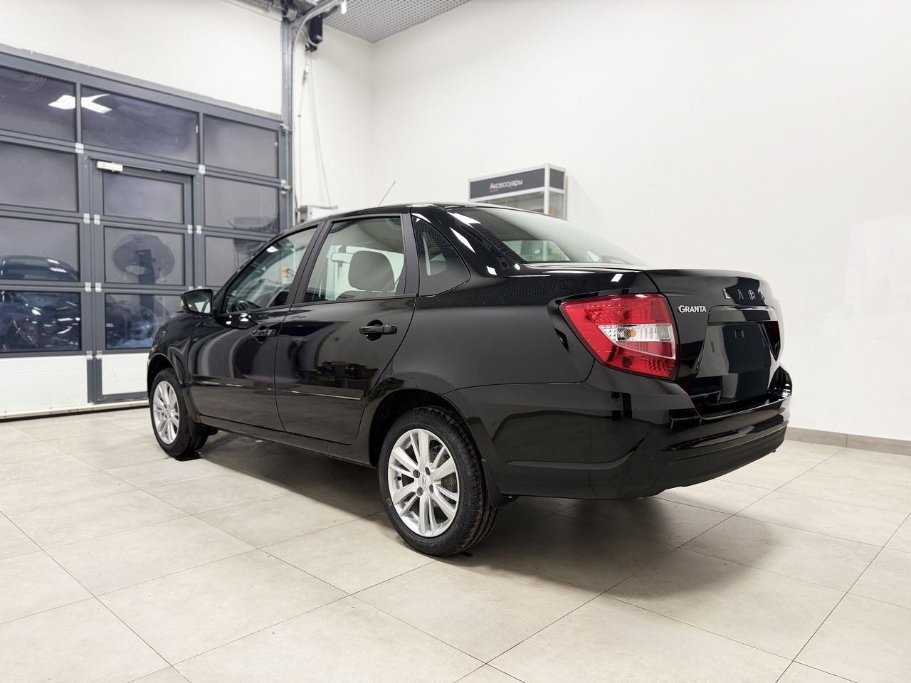 Легковой автотранспорт - LADA Granta 1.6 MT (90 л.с.)