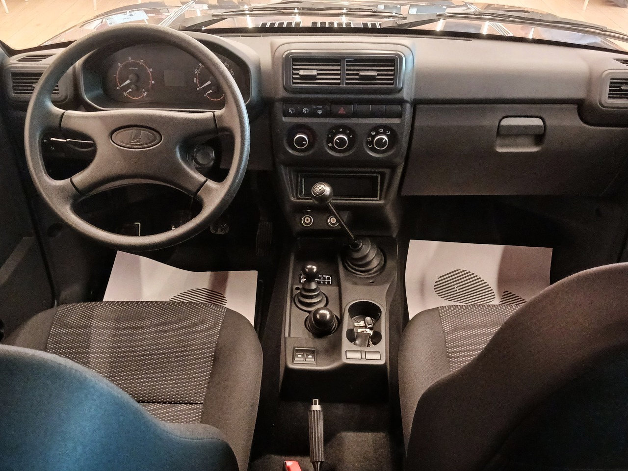 Легковой автотранспорт - LADA Niva Legend 1.7 MT (83 л.с.) 4WD