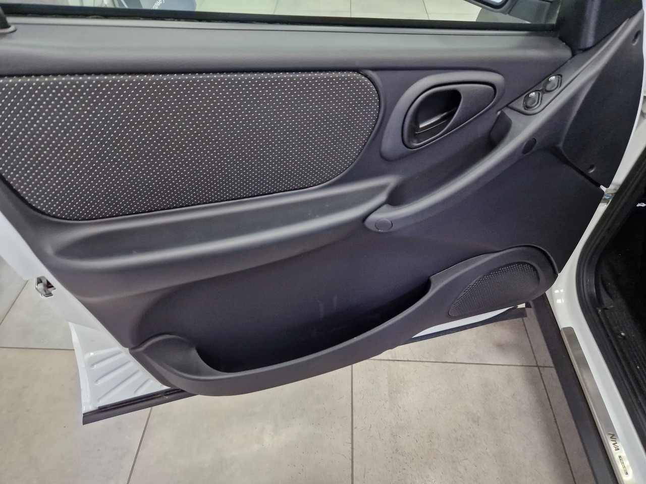 Легковой автотранспорт - LADA Niva Travel 1.7 MT (83 л.с.) 4WD