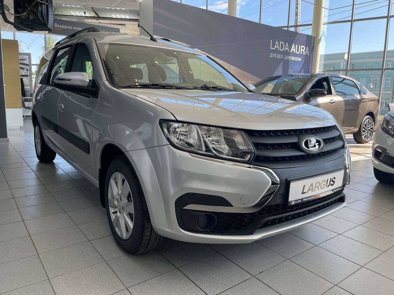 Легковой автотранспорт - LADA Largus 1.6 MT (106 л.с.)