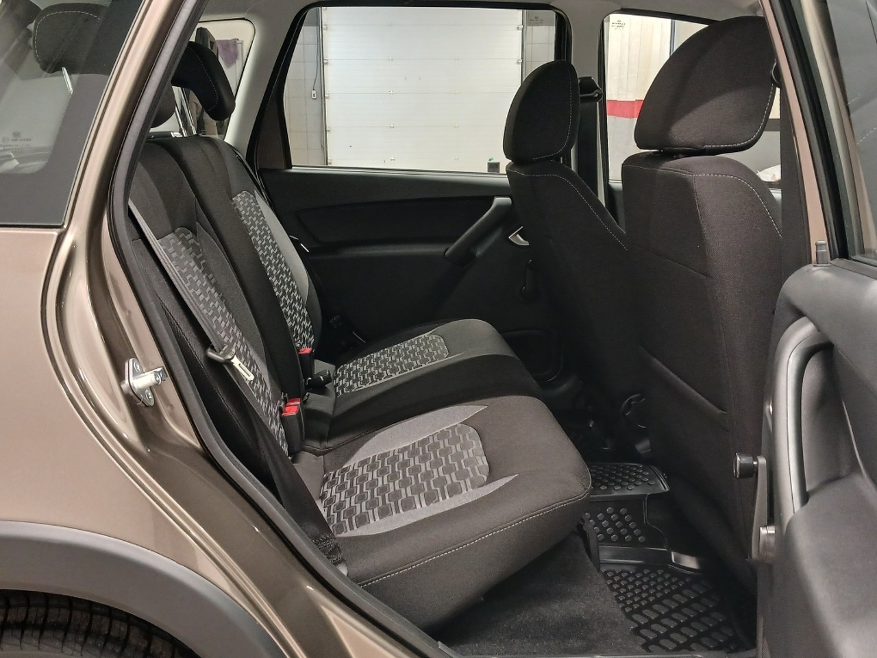 Легковой автотранспорт - LADA Granta Cross 1.6 MT (90 л.с.)