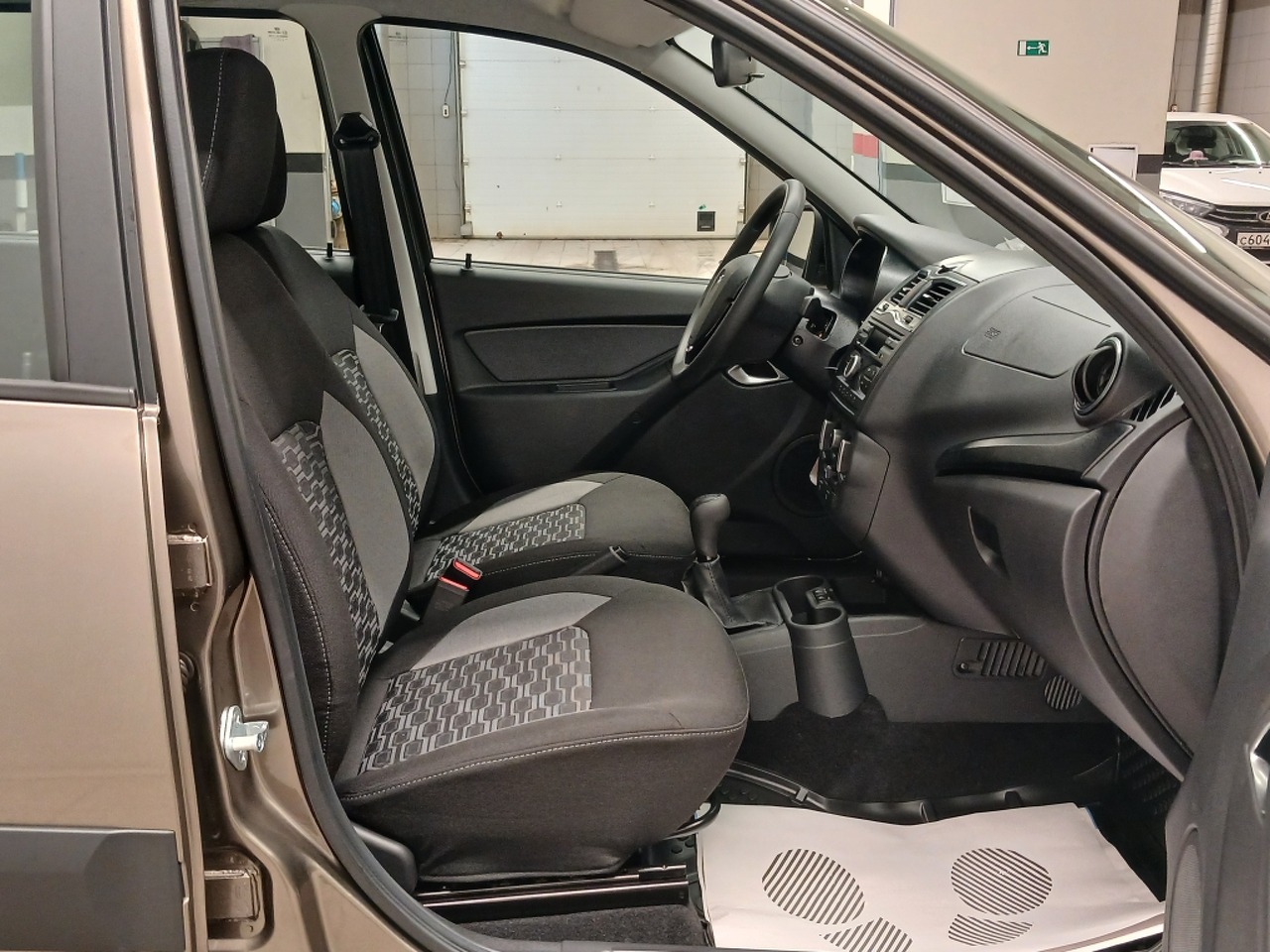 Легковой автотранспорт - LADA Granta Cross 1.6 MT (90 л.с.)