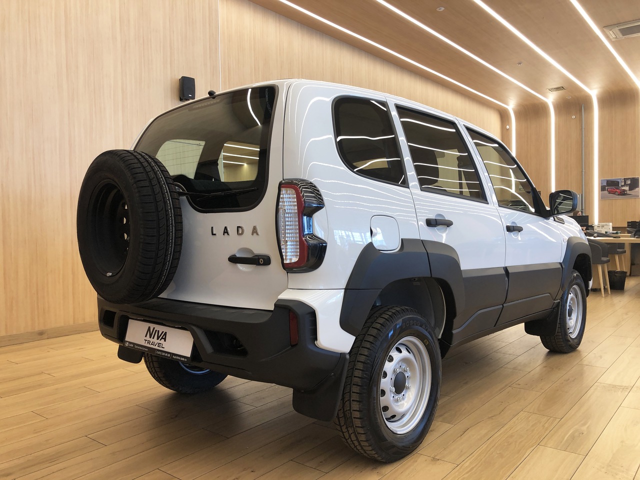 Легковой автотранспорт - LADA Niva Travel 1.7 MT (83 л.с.) 4WD