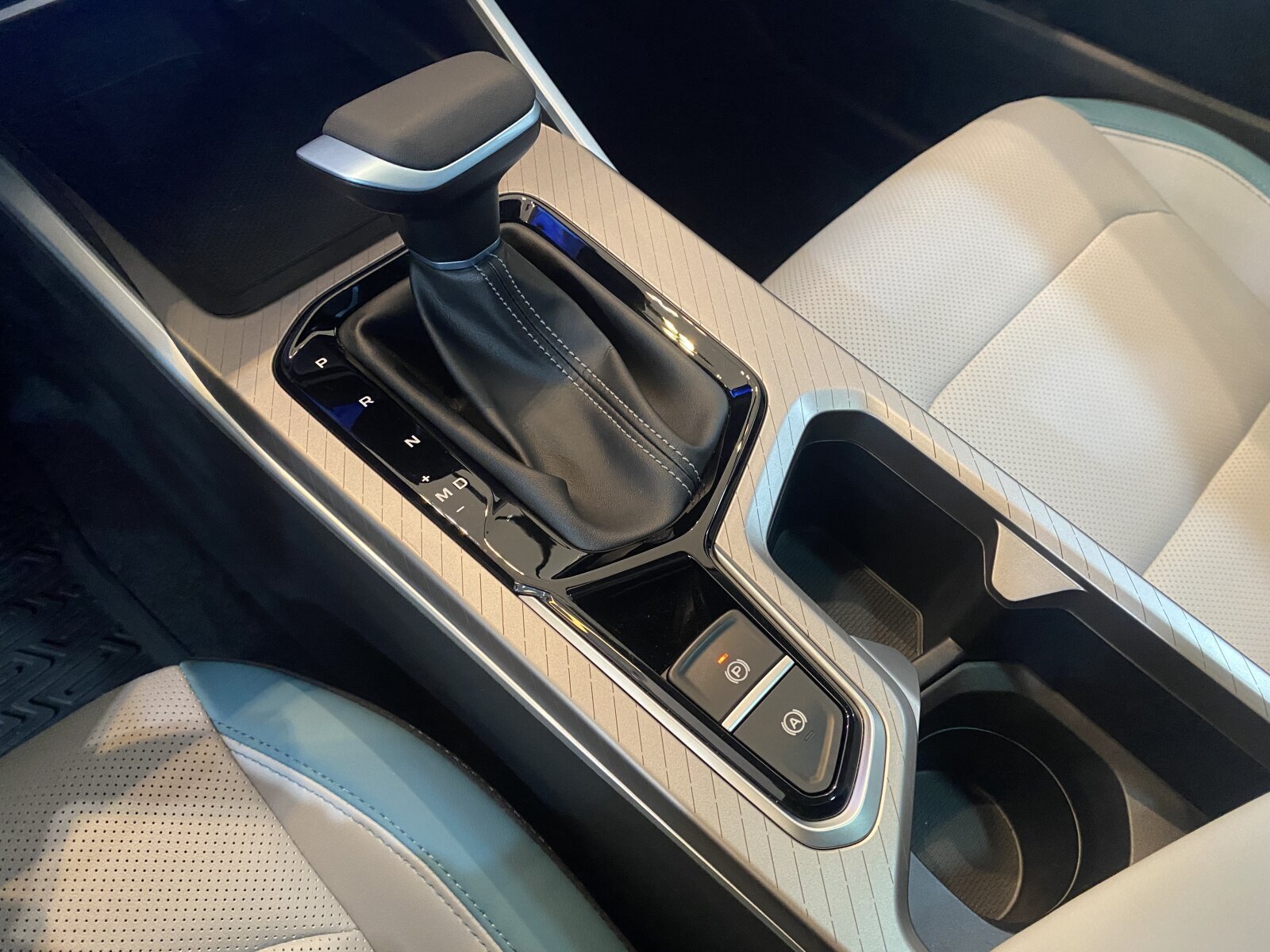 Легковой автотранспорт - GEELY Emgrand 