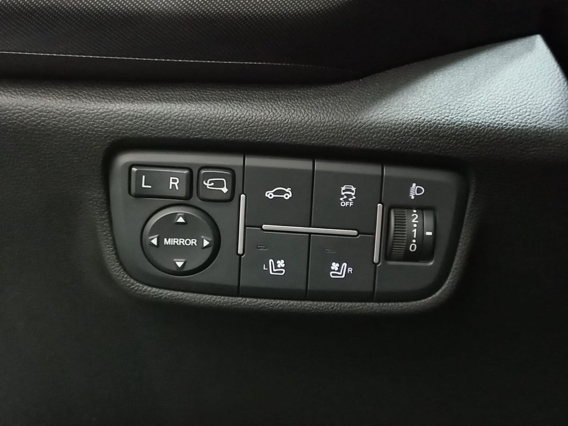 Легковой автотранспорт - CHANGAN Eado Plus 1.4 AMT (155 л.с.)