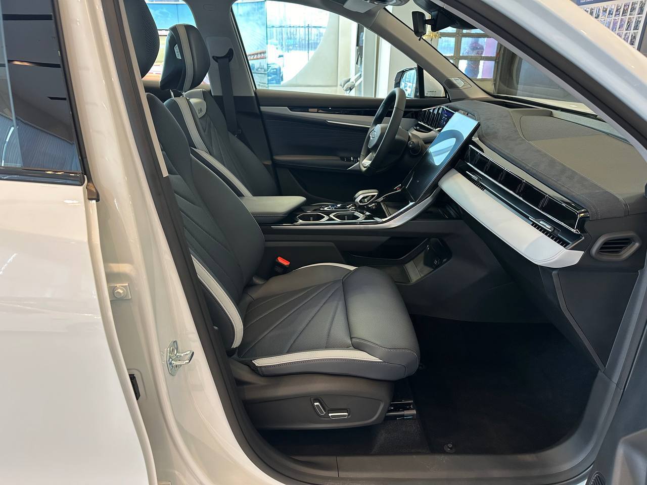 Легковой автотранспорт - GEELY Atlas 