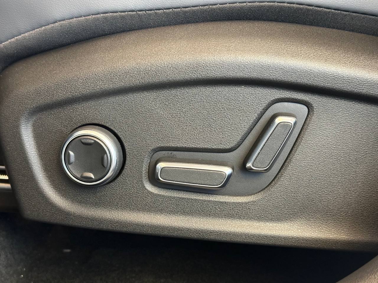 Легковой автотранспорт - GEELY Atlas 