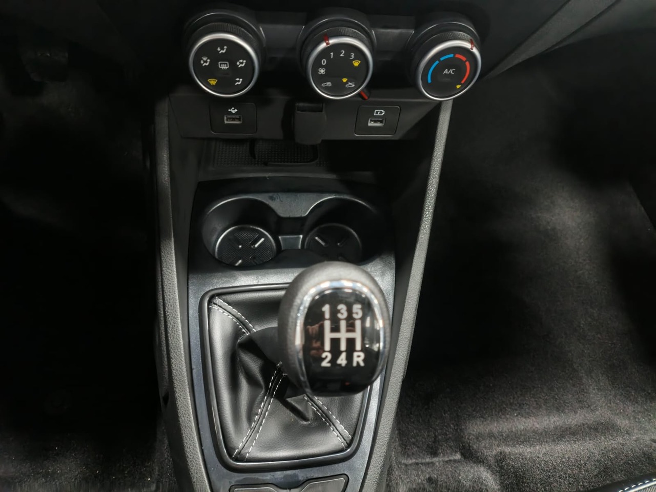 Легковой автотранспорт - LADA Vesta 1.6 MT (106 л.с.)