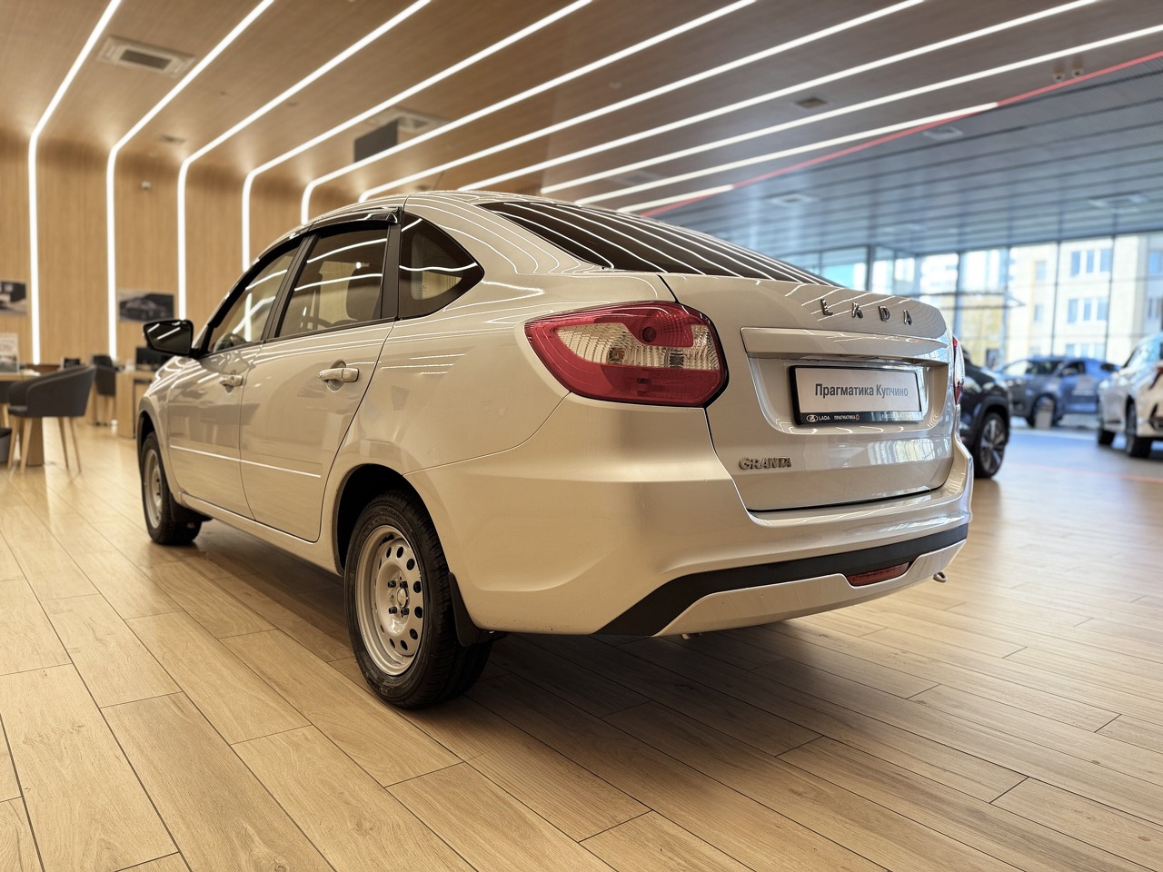 Легковой автотранспорт - LADA Granta 1.6 MT (90 л.с.)