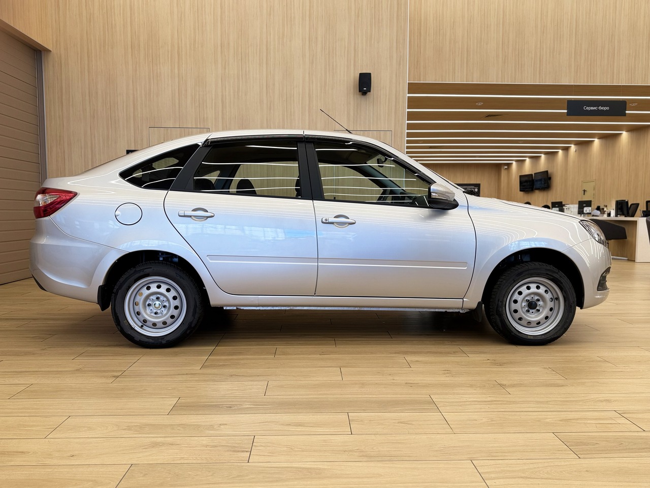 Легковой автотранспорт - LADA Granta 1.6 MT (90 л.с.)