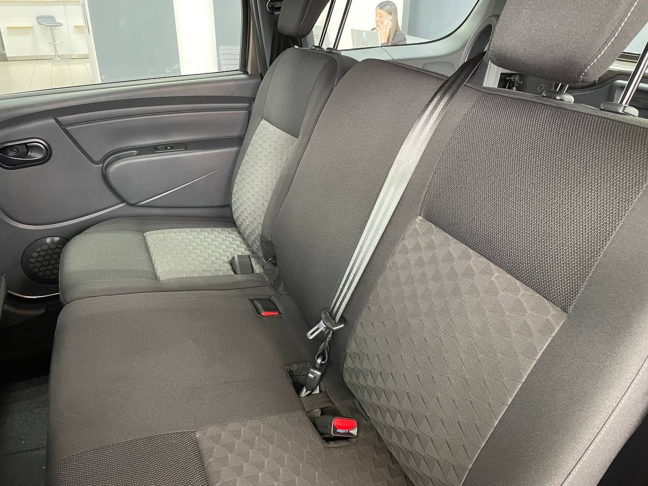 Легковой автотранспорт - LADA Largus 1.6 MT (90 л.с.)