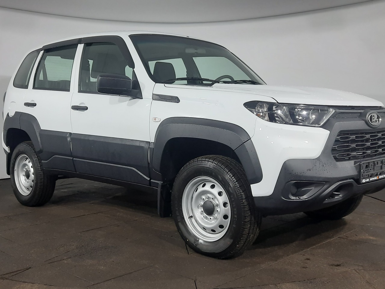 Легковой автотранспорт - Niva 1.7 MT (80 л.с.) 4WD