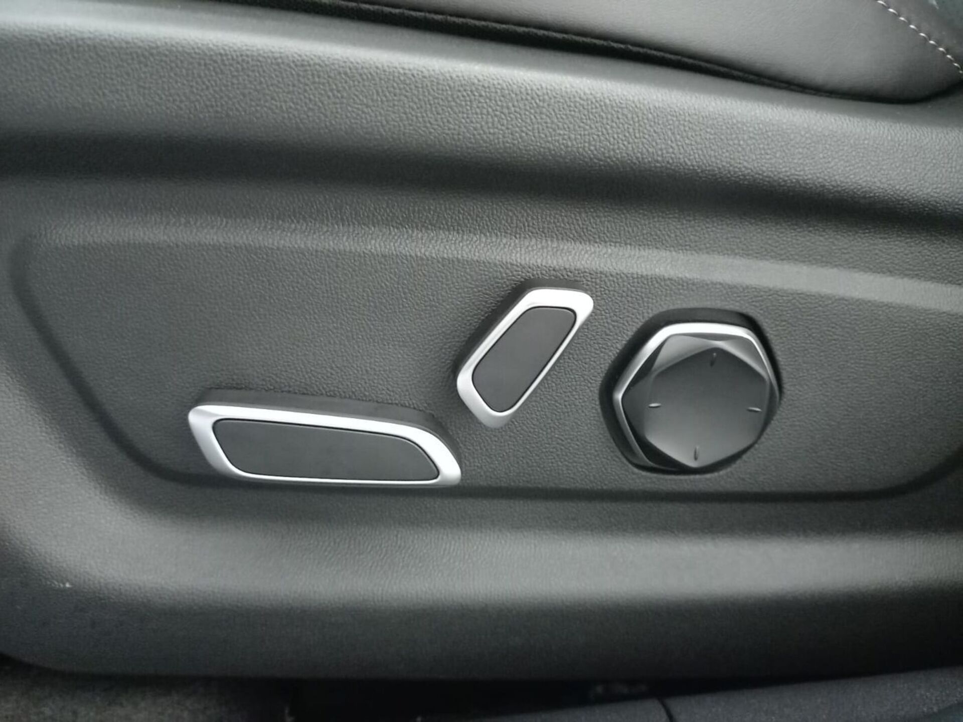 Легковой автотранспорт - CHANGAN UNI-K 2.0 AT (226 л.с.) 4WD